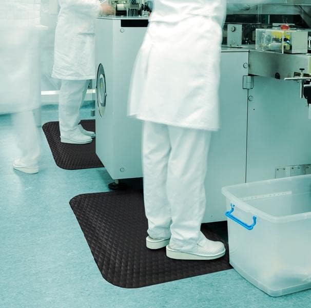 American Floor Mats Hog Heaven Premium 7/8" Black & Yellow Border 3' x 6' Nitrile Backed Anti-Fatigue Comfort Mat