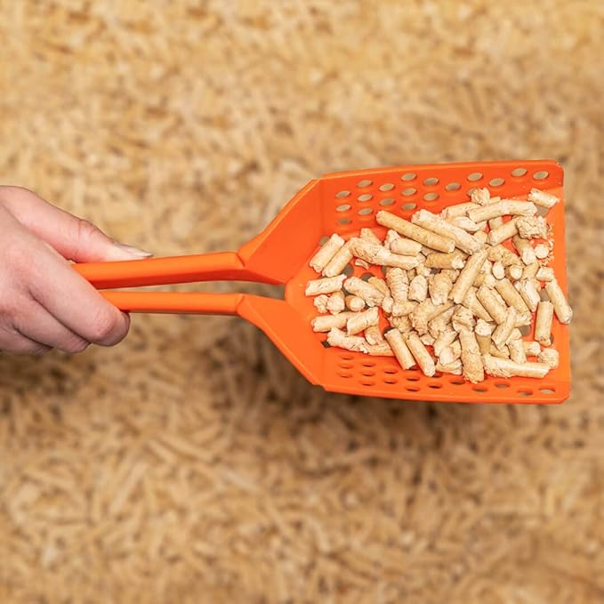 Omlet Premium Pine Cat Litter | Fresh Scent & 100% Biodegradable | Absorbent and Sustainable | Excellent Odour Control and High Absorbency | No. 3 - Pine - 11 lbs.