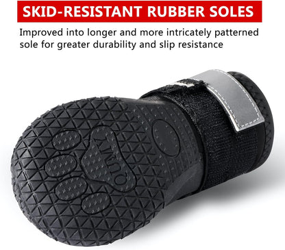 QUMY Dog Shoes for Large Dogs, Medium Dog Boots & Paw Protectors for Winter Snowy Day, Summer Hot Pavement, Water-Resistant in Rainy Weather, Outdoor Walking, Indoor Hardfloors Skid-Resistant Sole