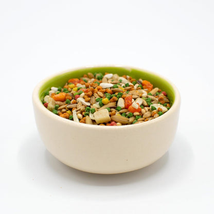 ZuPreem Smart Selects Bird Food, Daily Nutrition for Amazons, Cockatoos, and Macaws, Bird Feed Pellets and Seed Blend, Cockatoo Food, Macaw Diet, Made in USA, (Large, 4 lb bag)