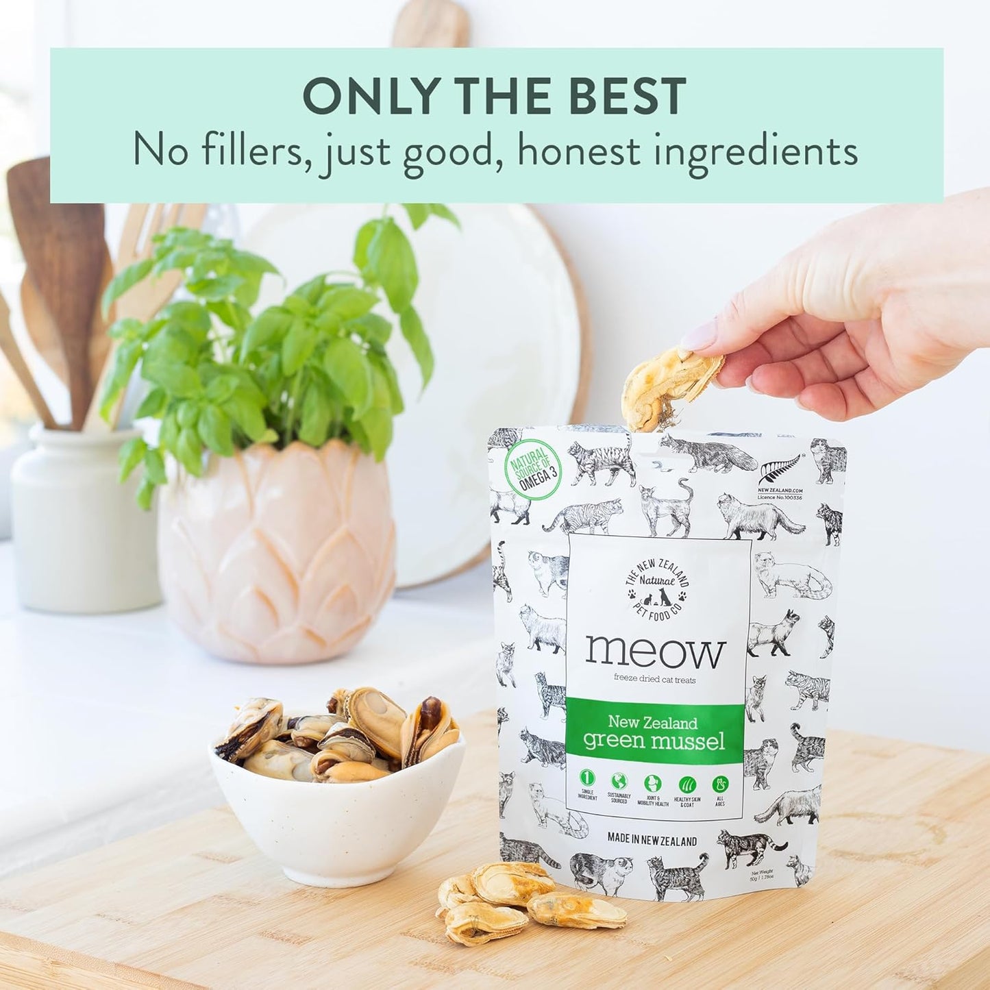 Meow Freeze Dried Cat Treats - New Zealand Green Mussel, High Protein, Healthy Cat Snacks and Toppers, All Natural for All Life Stages, 1.76 oz